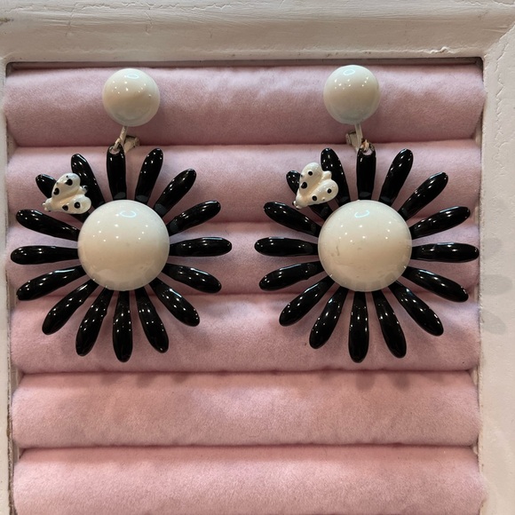 Vintage MCM 1960-70s Large Retro Daisy w Ladybug Clip On Earrings Summer Fun - Picture 2 of 12